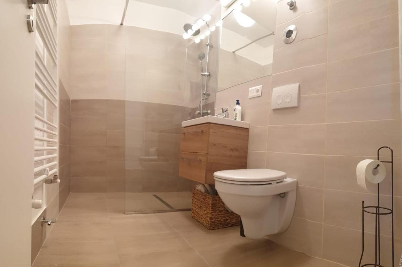 Commodores Quarters Брашов Экстерьер фото